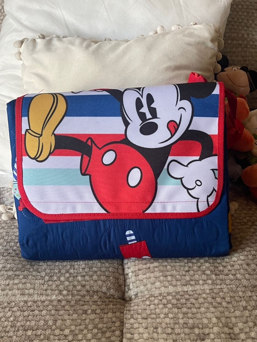 NWT Disney Mickey Mouse foldable quilted picnic blanket
